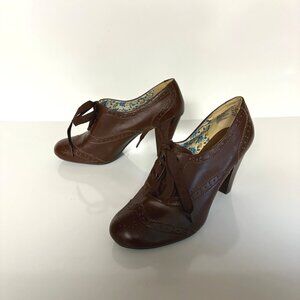 American Eagle Brown Lace-Up Oxford Heels Womens Size 9.5 Wingtip Faux Leather